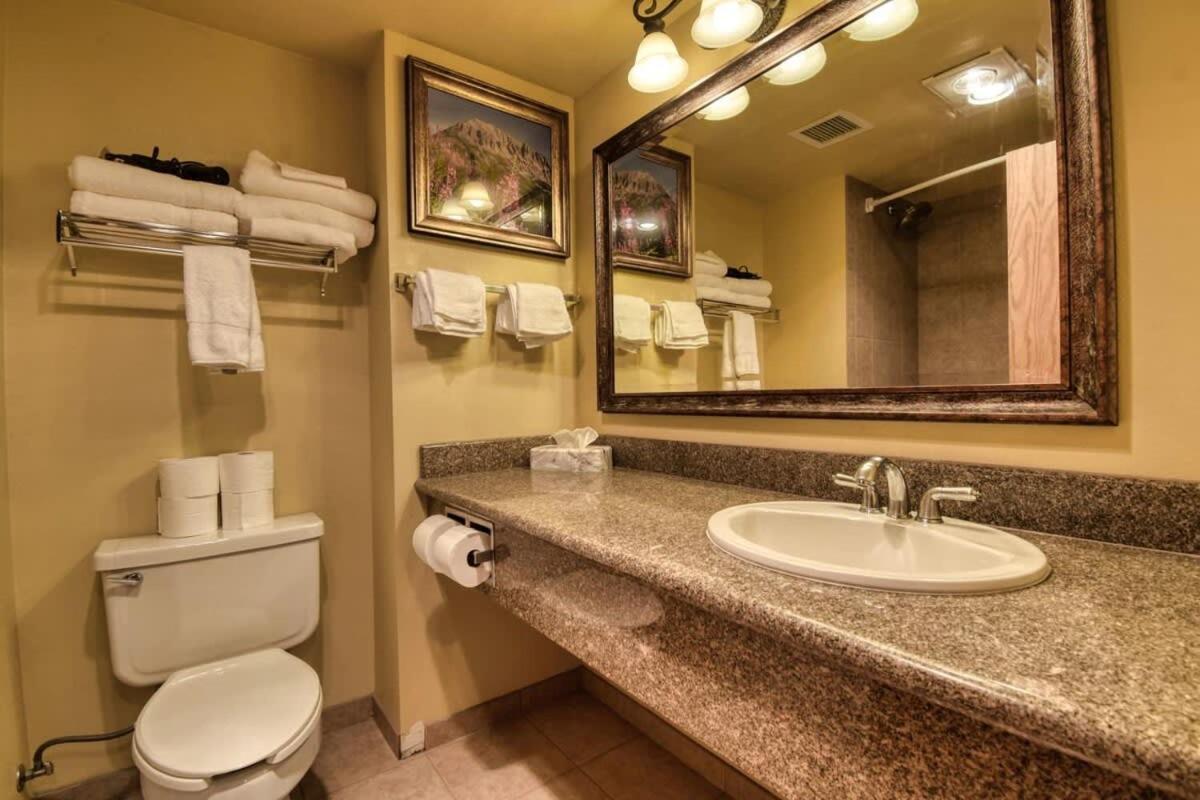 Studio 115 Perfect Location With Pool And Hot Tub Крестед Бют Екстериор снимка